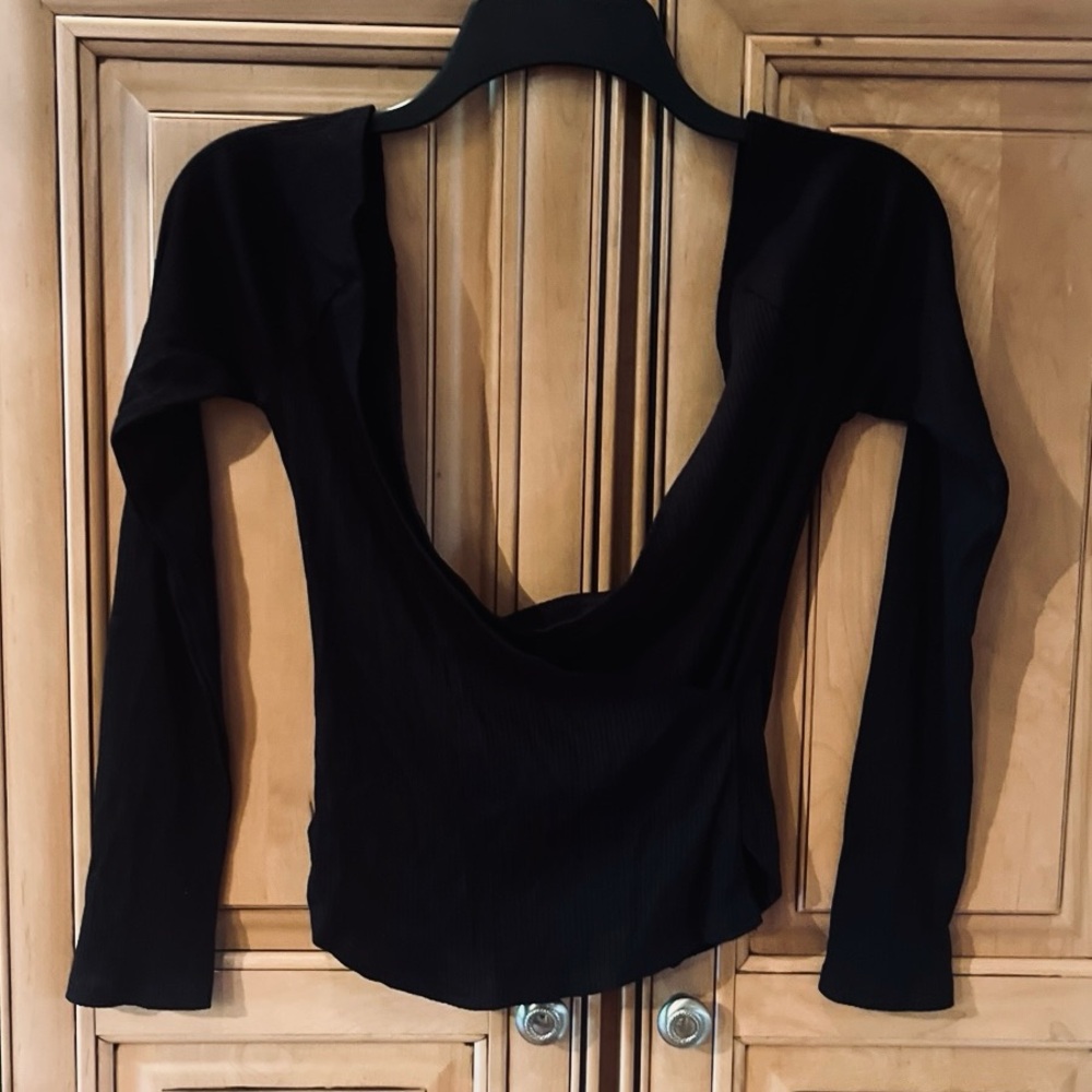 Project Social T Sample V-Neck Long Sleeve Top - Picture 4 of 9